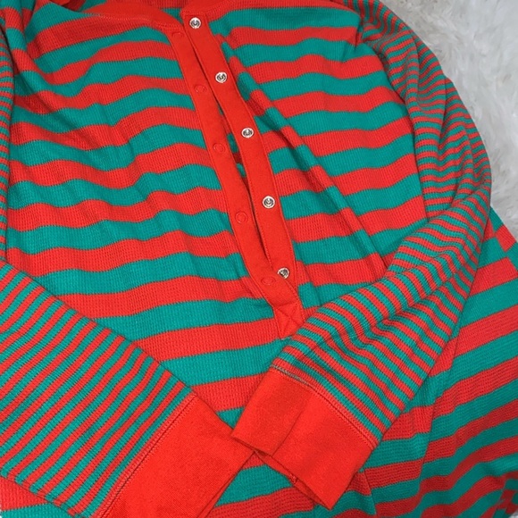 Target extra large onesie pajamas green & red striped snap button - Picture 7 of 8